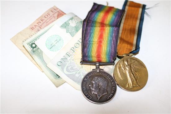 2 medals & bank notes